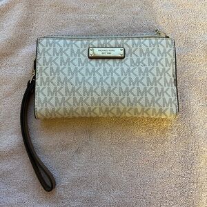 Michael Kors Beige Wristlet